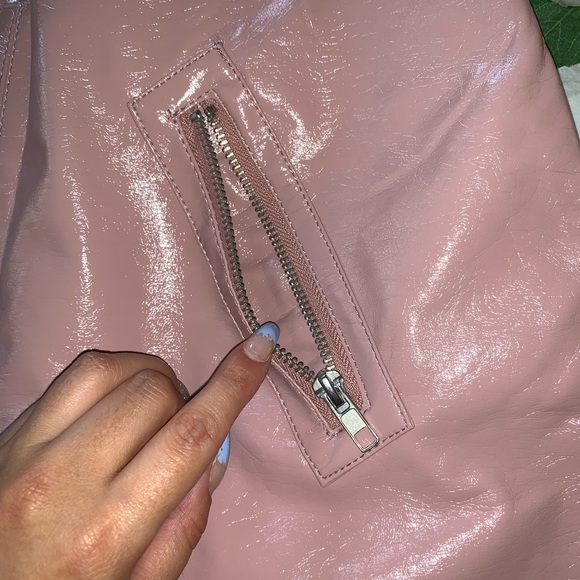 Pleather Pink Mini Skirt💕 - Picture 5 of 6